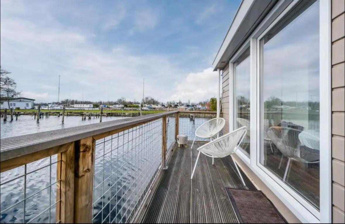 アールスメールAmsterdam Boathouseアパートメント エクステリア 写真